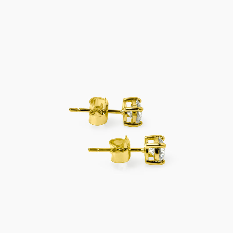 Timeless white gold earrings with moissanite gems